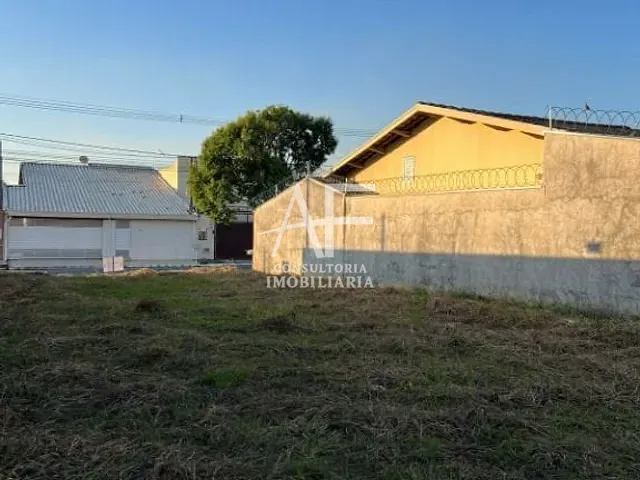 Terreno com 250m², à venda, no bairro Piracangaguá em Taubaté