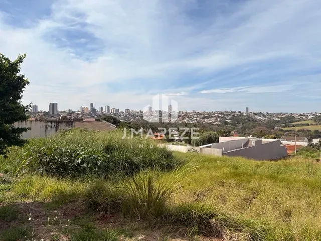 Terreno com 345m², à venda, no bairro Jardim Menegazzo em Apucarana