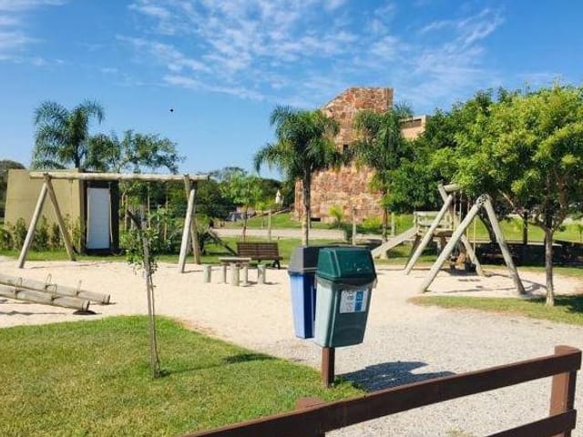 Terreno com 1200m², à venda, no bairro Laranjal em Pelotas
