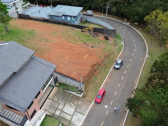 Terreno com 632m², à venda, no bairro Mirante do Cachoeira em Piracaia
