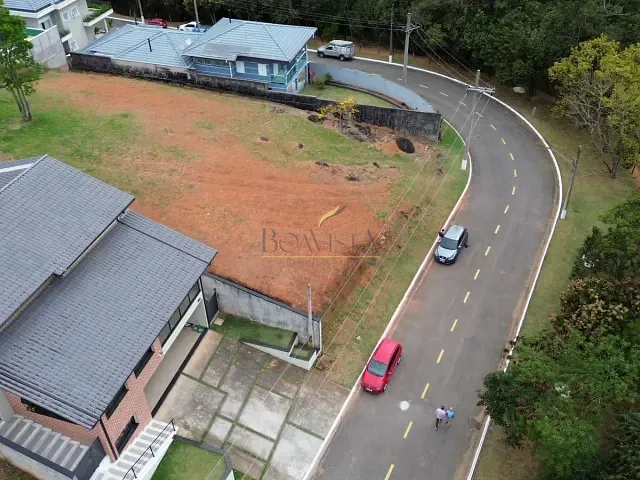 Terreno com 632m², à venda, no bairro Mirante do Cachoeira em Piracaia