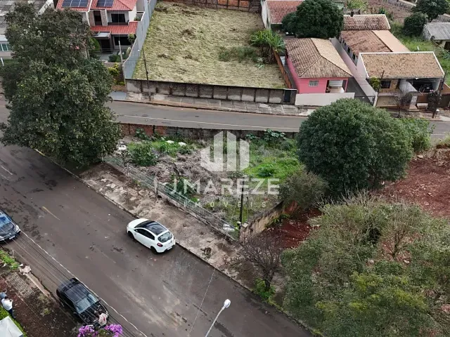 Terreno com 409m², à venda, no bairro Centro em Apucarana