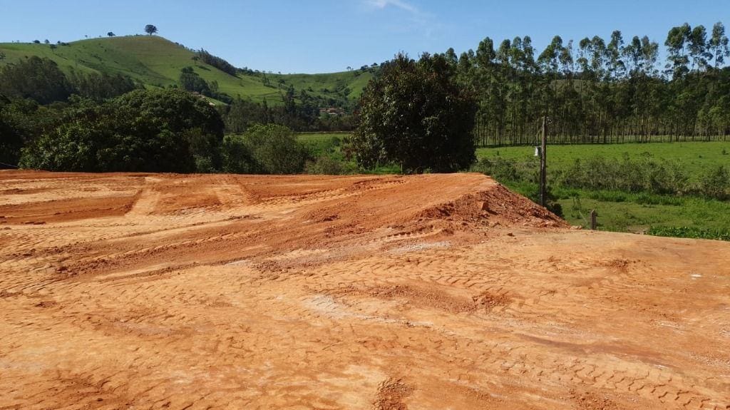 Terreno no Antunes, Piranguçu