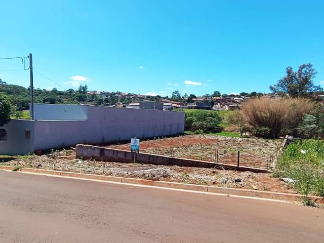 Terreno com 250m², à venda, no bairro Residencial Luiza em Cambé