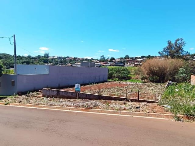 Terreno com 250m², à venda, no bairro Residencial Luiza em Cambé