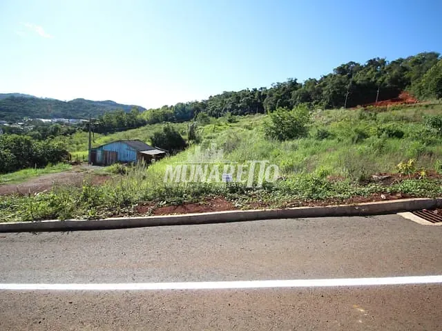 Terreno com 386m², à venda, no bairro Centro em Ipira