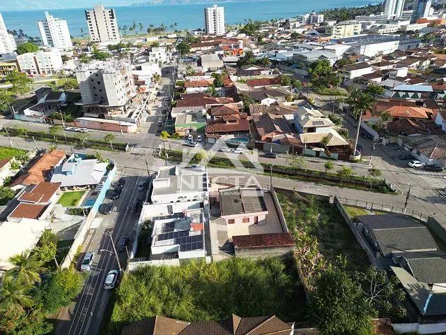 Terreno com 450m², à venda, no bairro Sumaré em Caraguatatuba