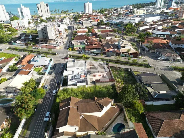 Terreno com 450m², à venda, no bairro Sumaré em Caraguatatuba