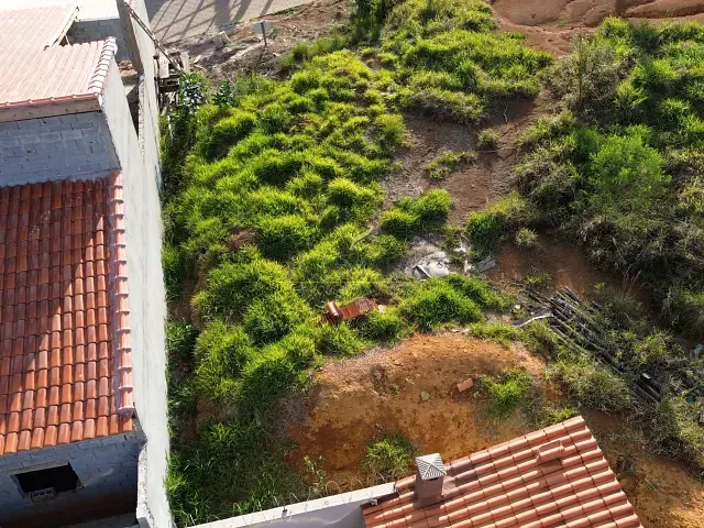 Terreno com 140m², à venda, no bairro Centro em Piracaia