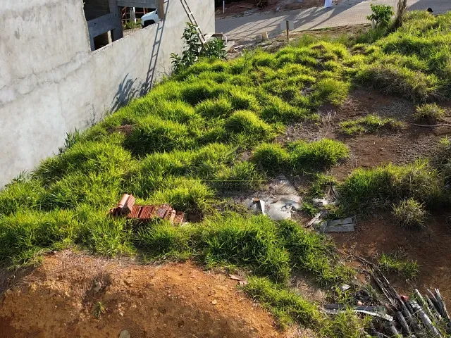 Terreno com 140m², à venda, no bairro Centro em Piracaia