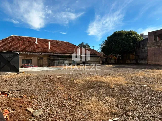 Terreno com 956m², para alugar, no bairro Centro em Apucarana