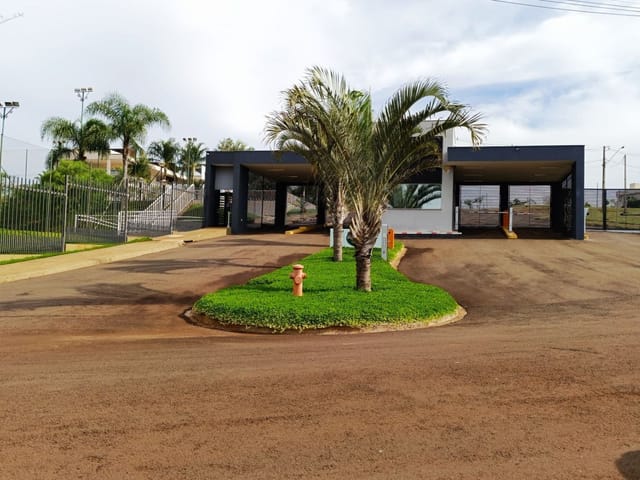Terreno com 313m², à venda, no bairro Jardim Tarobá em Cambé