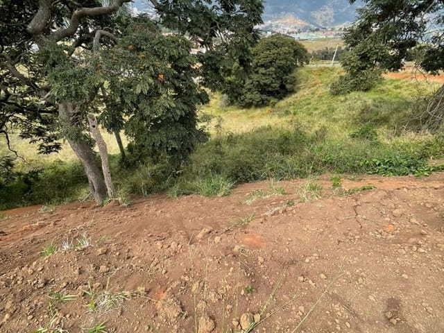 Terreno com 200m², à venda, no bairro Loteamento Sierra em Extrema