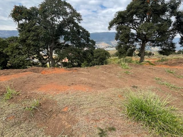 Terreno com 200m², à venda, no bairro Loteamento Sierra em Extrema