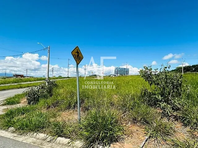 Terreno com 710m², à venda, no bairro Campos Elíseos em Taubaté