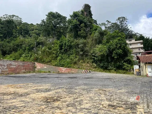 Terreno com 16887m², à venda, no bairro Coronel Veiga em Petrópolis