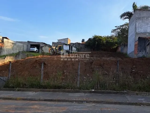 Terreno com 200m², à venda, no bairro Conjunto Residencial Álvaro Bovolenta em Mogi das Cruzes
