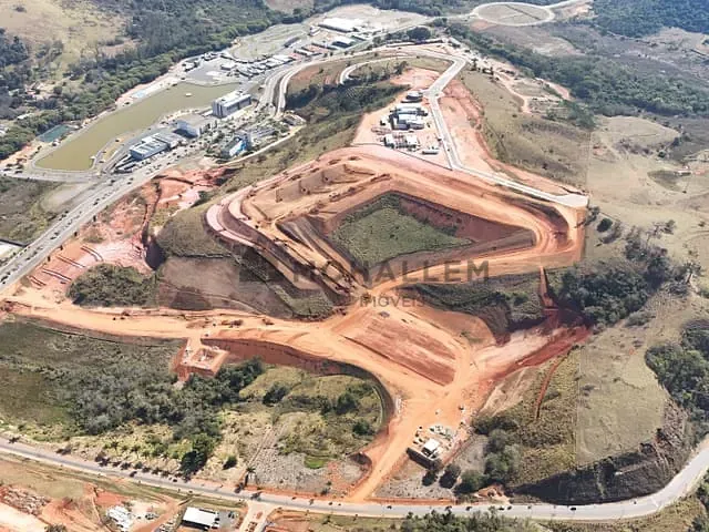 Terreno com 360m², à venda, no bairro Estiva em Itajubá