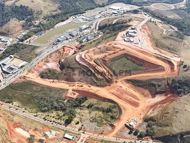 Terreno com 360m², à venda, no bairro Estiva em Itajubá