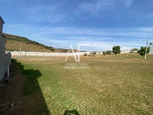 Terreno com 447m², à venda, no bairro Residencial Fazenda Casa Grande em Taubaté