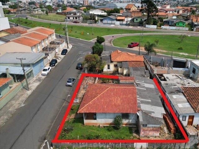 Terreno com 400m², à venda, no bairro Uvaranas em Ponta Grossa