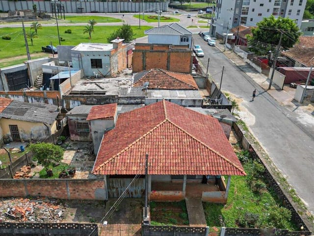 Terreno com 400m², à venda, no bairro Uvaranas em Ponta Grossa