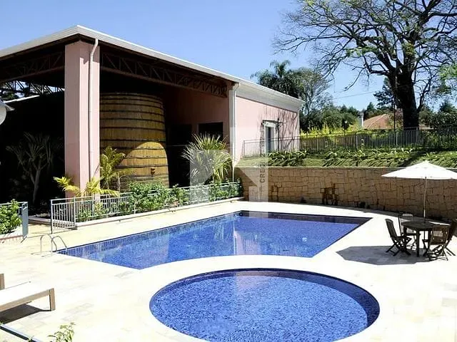 Terreno com 1221m², à venda, no bairro Centro em Cabreúva