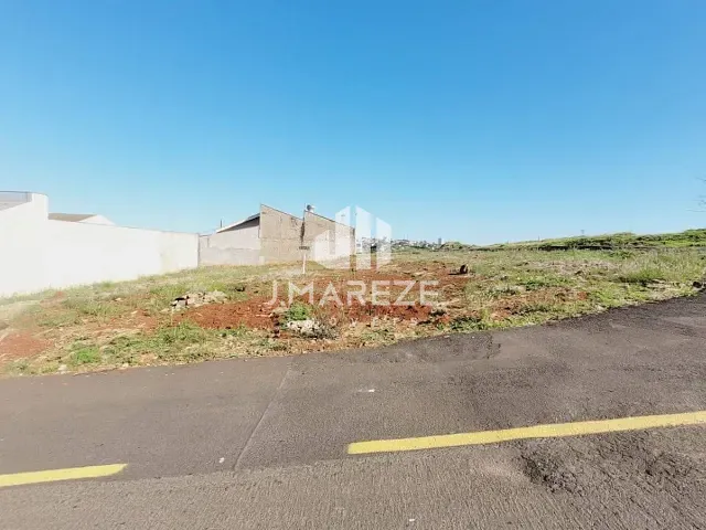 Terreno com 407m², à venda, no bairro Residencial Araucária em Apucarana