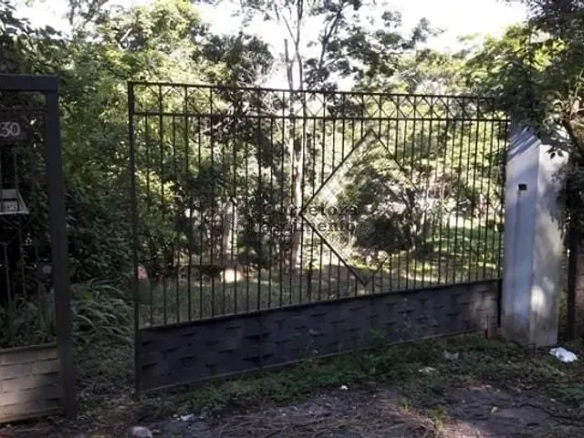 Terreno com 2700m², à venda, no bairro Jardim Santo Antônio da Boa Vista em Jacareí