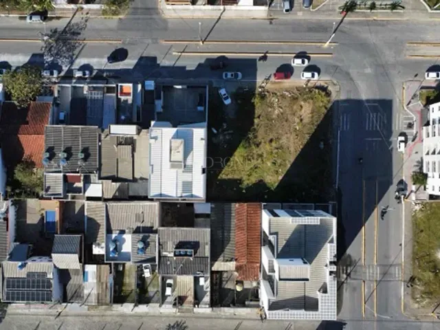 Terreno com 300m², à venda, no bairro Areias em Camboriú