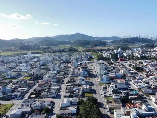 Terreno com 300m², à venda, no bairro Areias em Camboriú