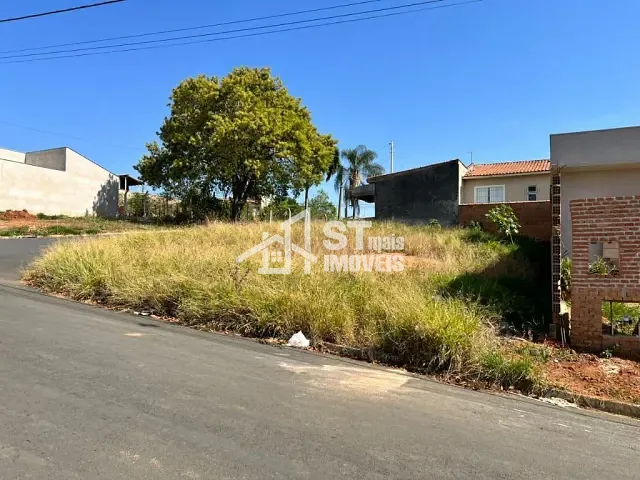 Terreno com 221m², à venda, no bairro Veredas da Serra em Andradas