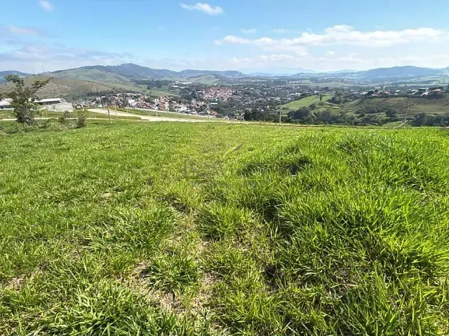 Terreno com 250m², à venda, no bairro Monte Cristo em Piracaia
