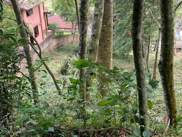 Terreno com 129m², à venda, no bairro Retiro em Petrópolis