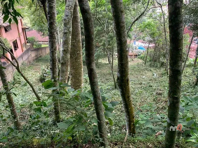 Terreno com 129m², à venda, no bairro Retiro em Petrópolis