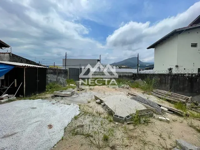 Terreno com 306m², à venda, no bairro Indaiá em Caraguatatuba