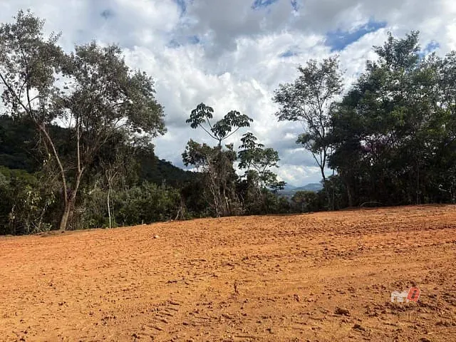 Terreno com 20000m², à venda, no bairro Itaipava em Petrópolis