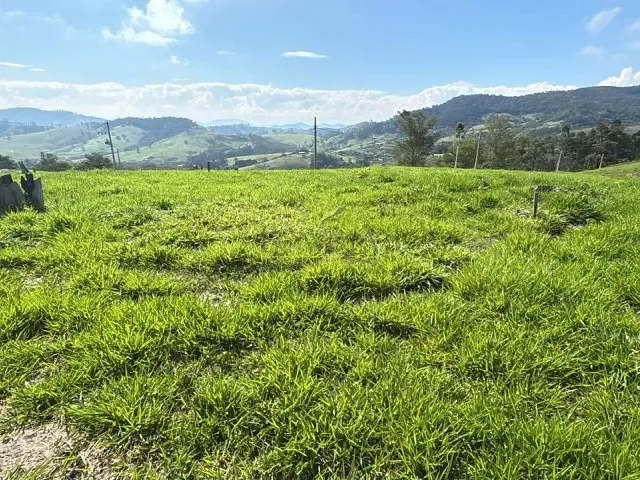 Terreno com 355m², à venda, no bairro Monte Cristo em Piracaia