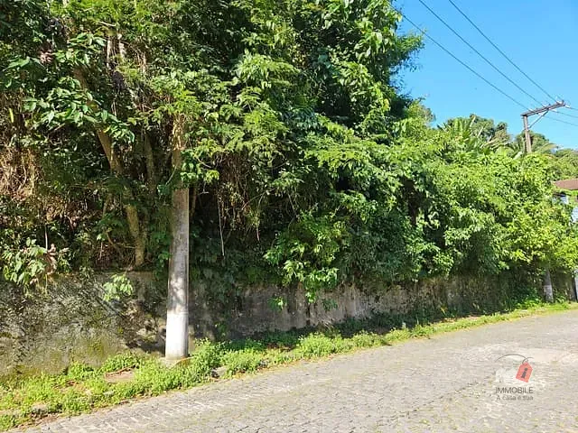 Terreno à venda, no bairro Quarteirão Ingelheim em Petrópolis