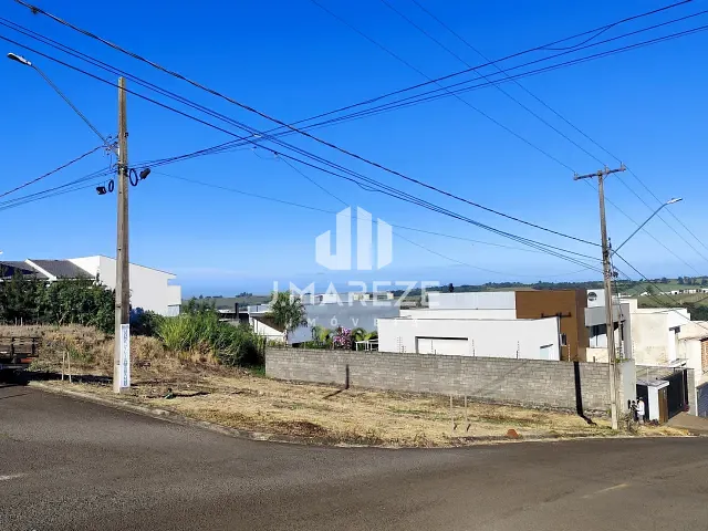 Terreno com 596m², à venda, no bairro Residencial Florais do Lago em Apucarana