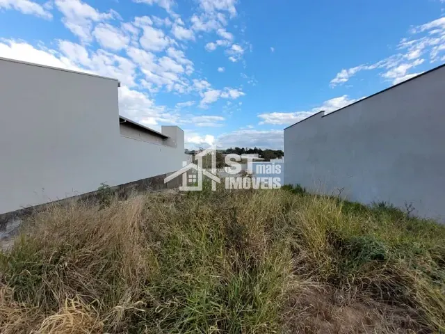 Terreno com 250m², à venda, no bairro Morada Dos Passaros em Andradas