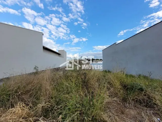 Terreno com 250m², à venda, no bairro Morada Dos Passaros em Andradas