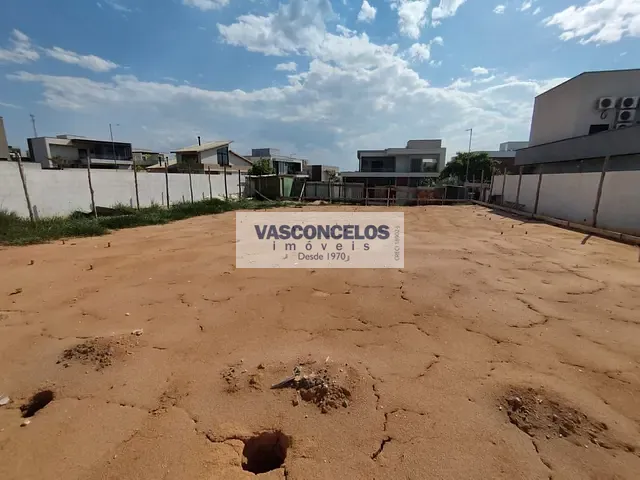 Terreno com 600m², à venda, no bairro Condomínio Residencial Colinas do Paratehy em São José dos Campos
