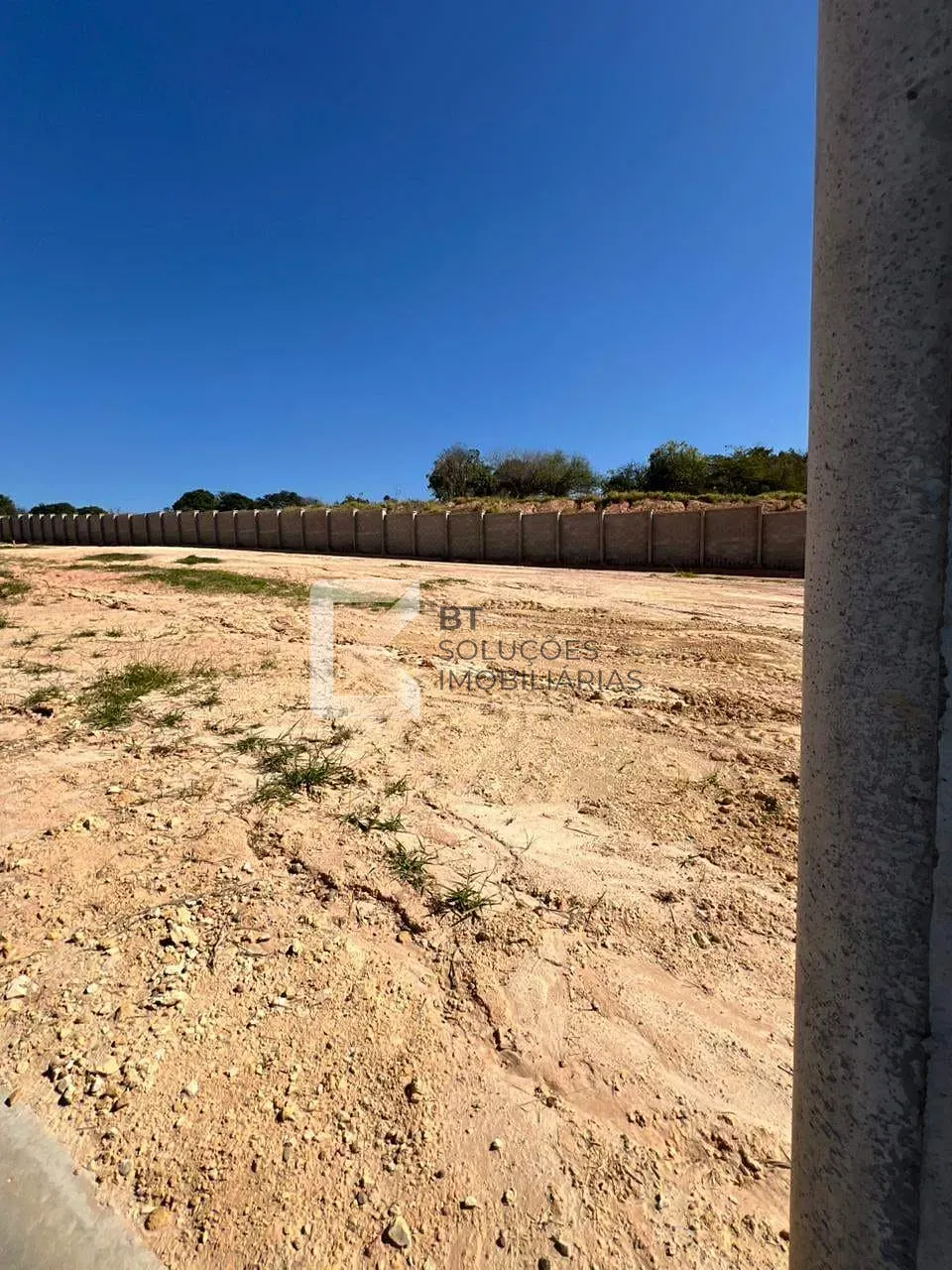 Terreno, 301 m² - Foto 1