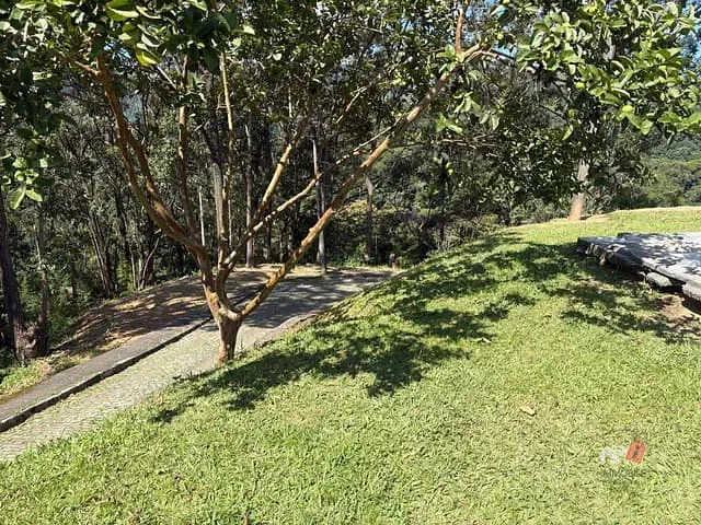 Terreno com 9376m², à venda, no bairro Valparaíso em Petrópolis