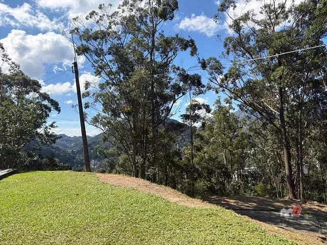Terreno com 9376m², à venda, no bairro Valparaíso em Petrópolis