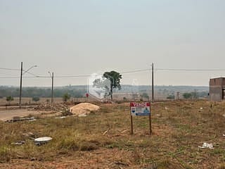 Foto do Terreno-Terreno residencial para venda em Loteamento Parque dos Lírios, 218m²