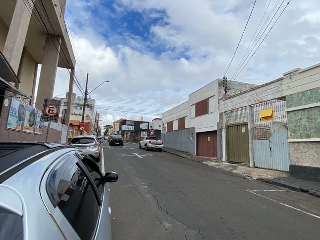Terreno com 300m², à venda, no bairro Centro em Ponta Grossa