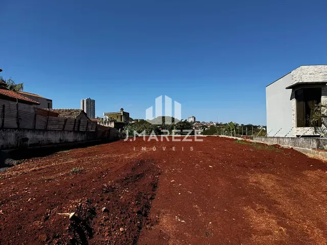 Terreno com 600m², à venda, no bairro Centro em Apucarana