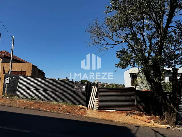 Terreno com 600m², à venda, no bairro Centro em Apucarana
